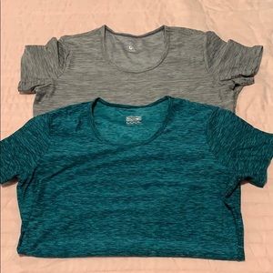 Lot of 2 workout tops ❤️